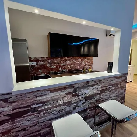 Hugo Bianca Lux Apartamento